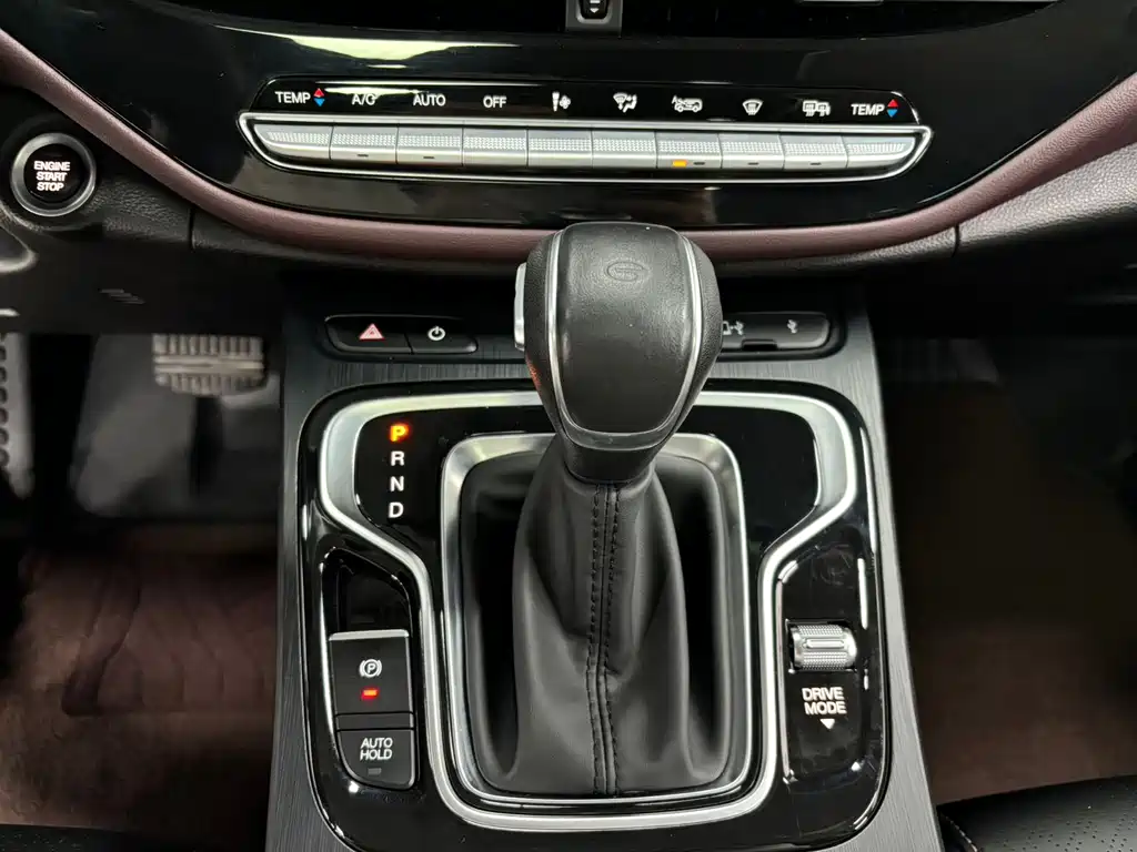 GAC Motor Trumpchi M6 — фото 17
