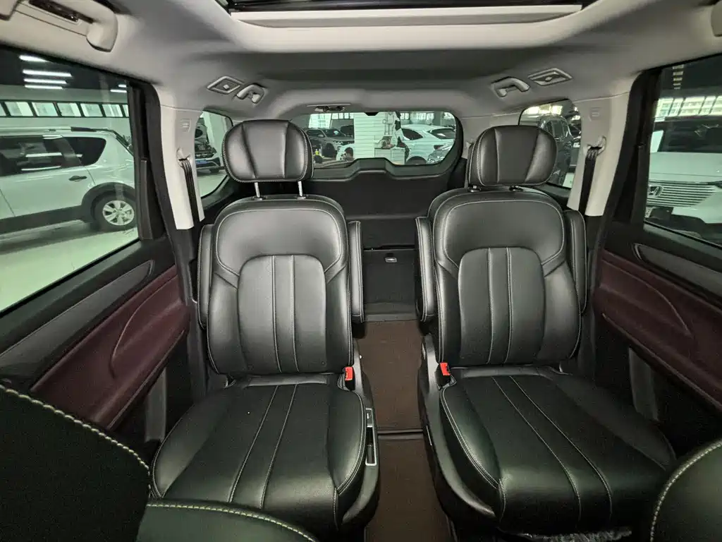 GAC Motor Trumpchi M6 — фото 18
