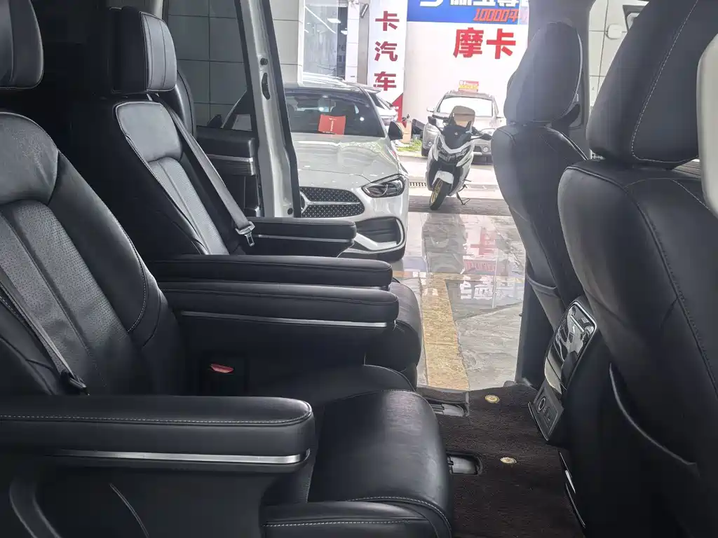 GAC Motor Trumpchi M8 — фото 13