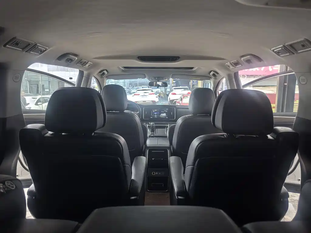 GAC Motor Trumpchi M8 — фото 14