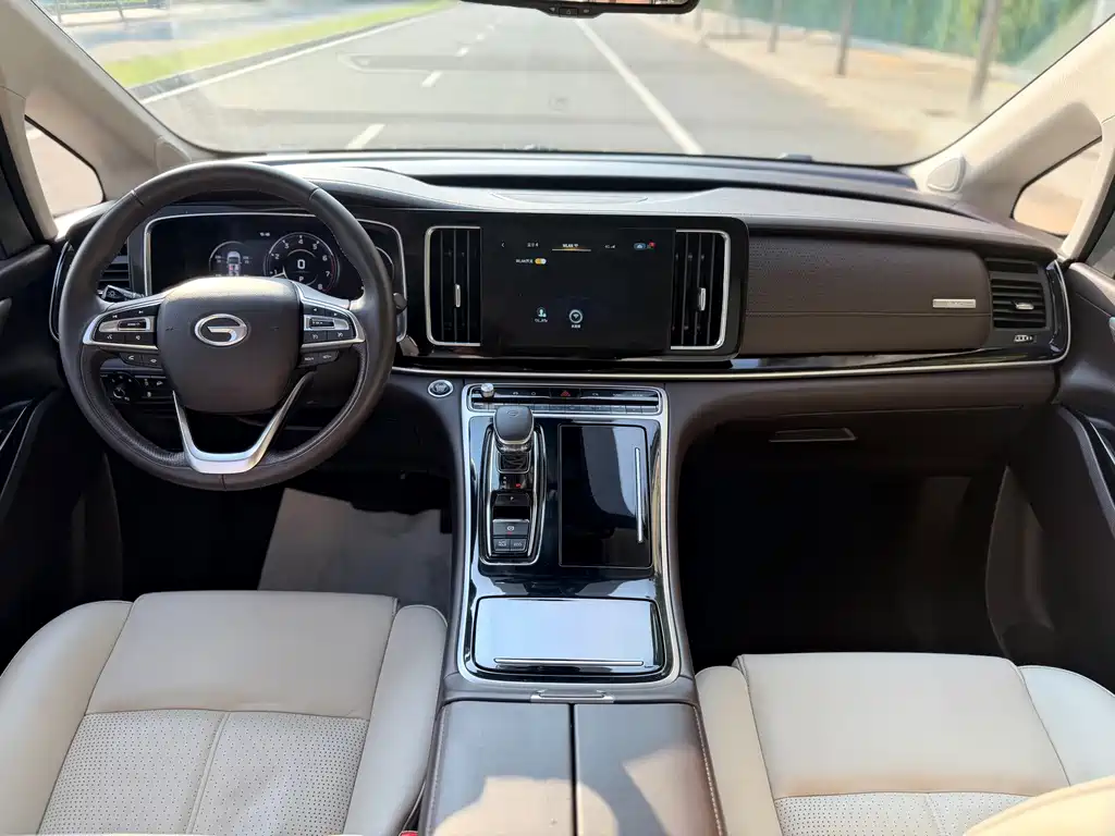 GAC Motor Trumpchi M8 — фото 9