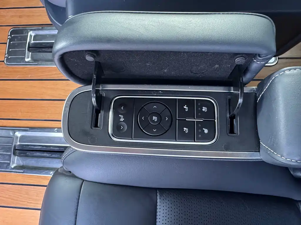 GAC Motor Trumpchi M8 — фото 10