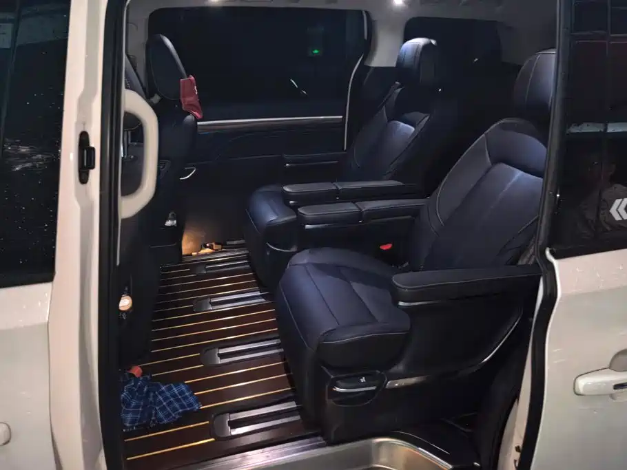 GAC Motor Trumpchi M8 — фото 11