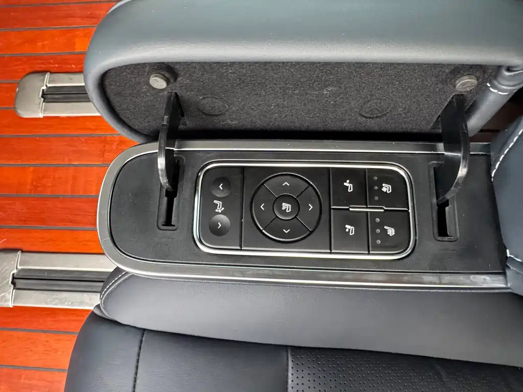 GAC Motor Trumpchi M8 — фото 13