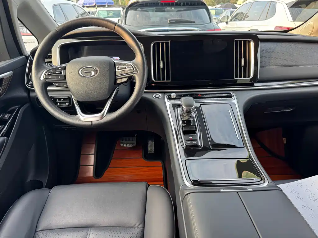 GAC Motor Trumpchi M8 — фото 15