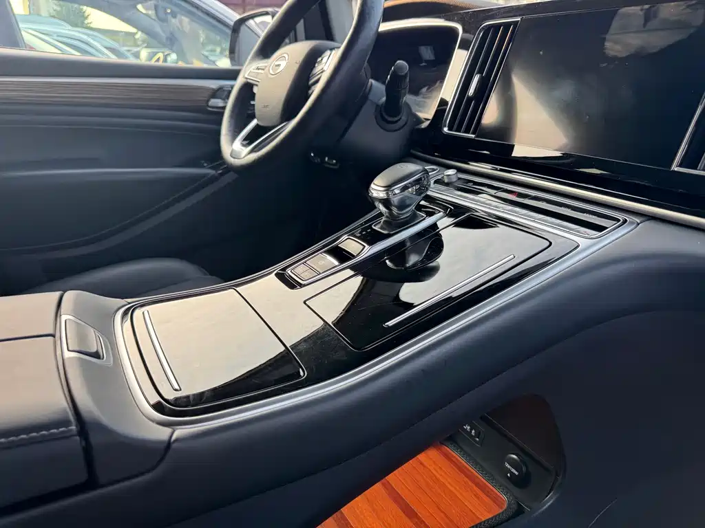 GAC Motor Trumpchi M8 — фото 20
