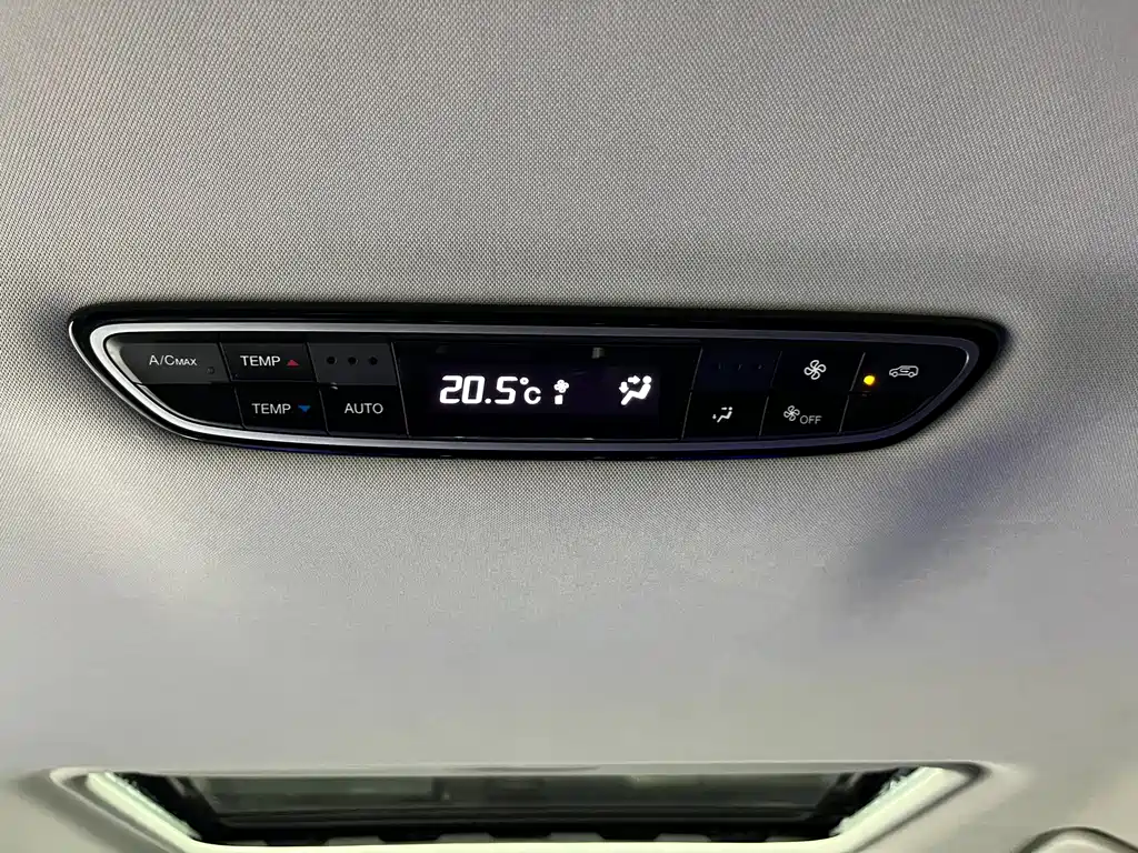GAC Motor Trumpchi M8 — фото 14