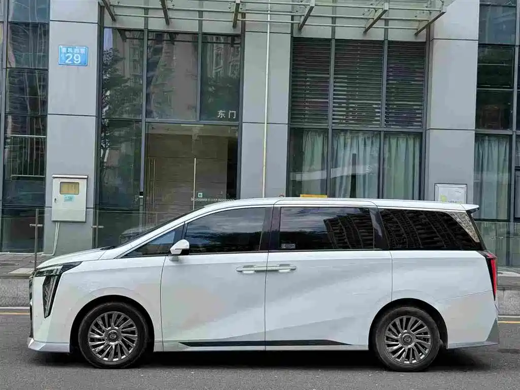 GAC Motor Trumpchi M8 — фото 2