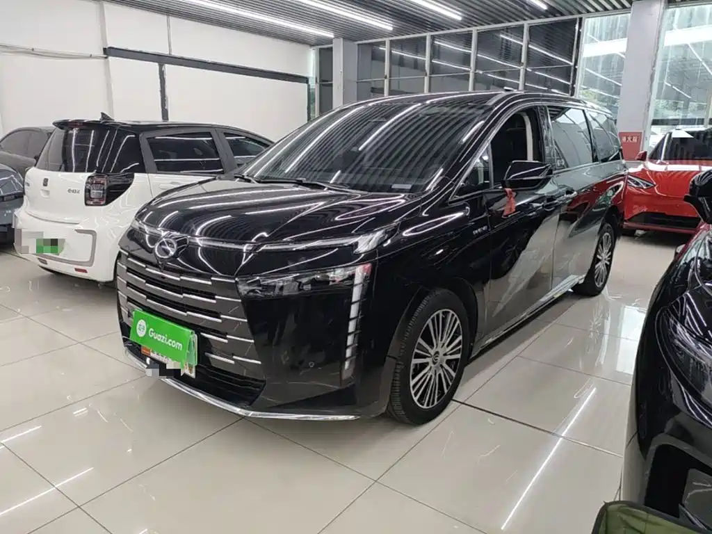 GAC Motor Trumpchi E8 PHEV — фото 2