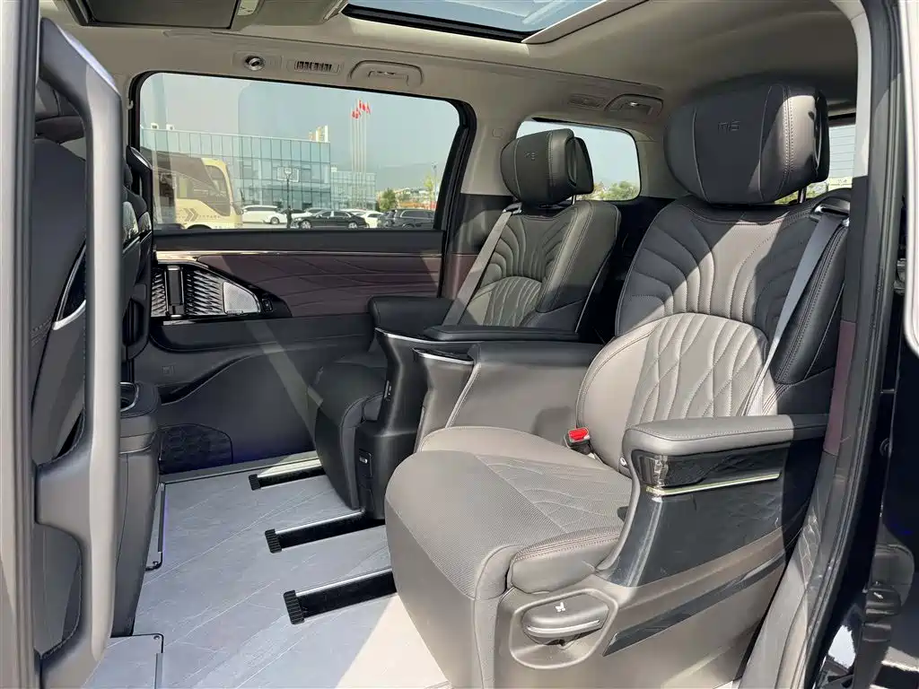 GAC Motor Trumpchi M8 — фото 13