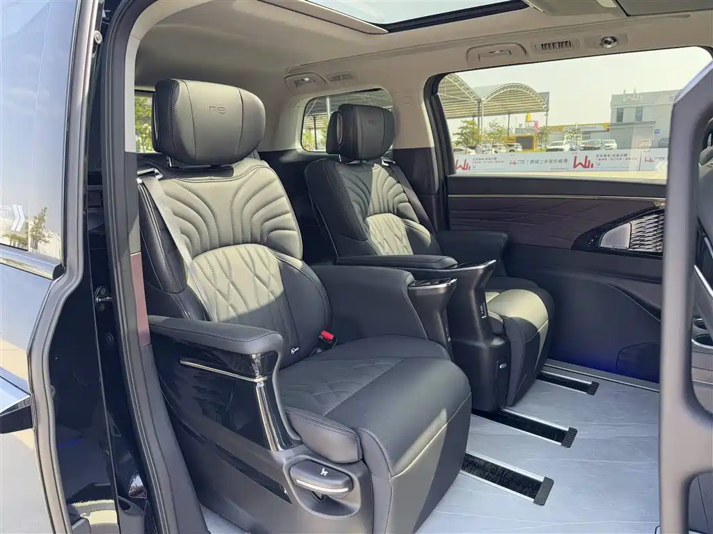 GAC Motor Trumpchi M8 — фото 18