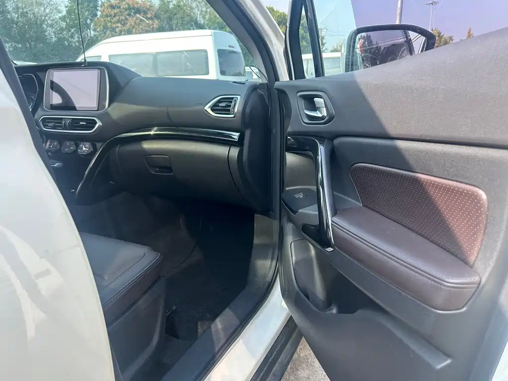 GAC Motor Trumpchi GS4 — фото 21
