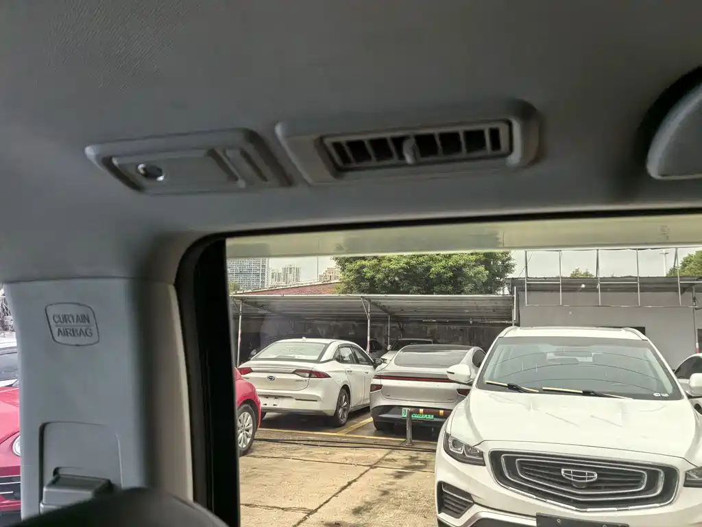 GAC Motor Trumpchi GS8 — фото 17