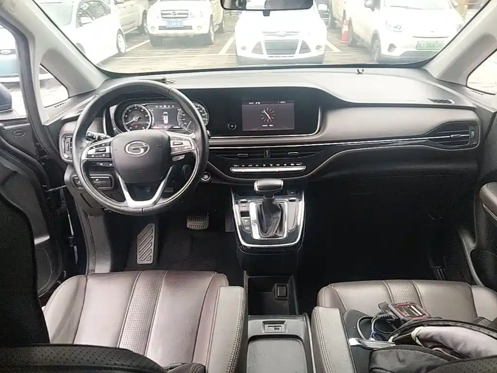 GAC Motor Trumpchi M6 — фото 10