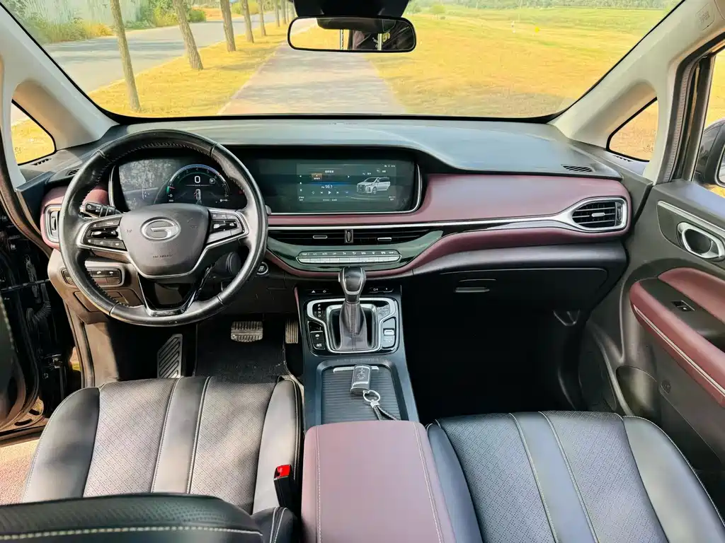 GAC Motor Trumpchi M6 — фото 6