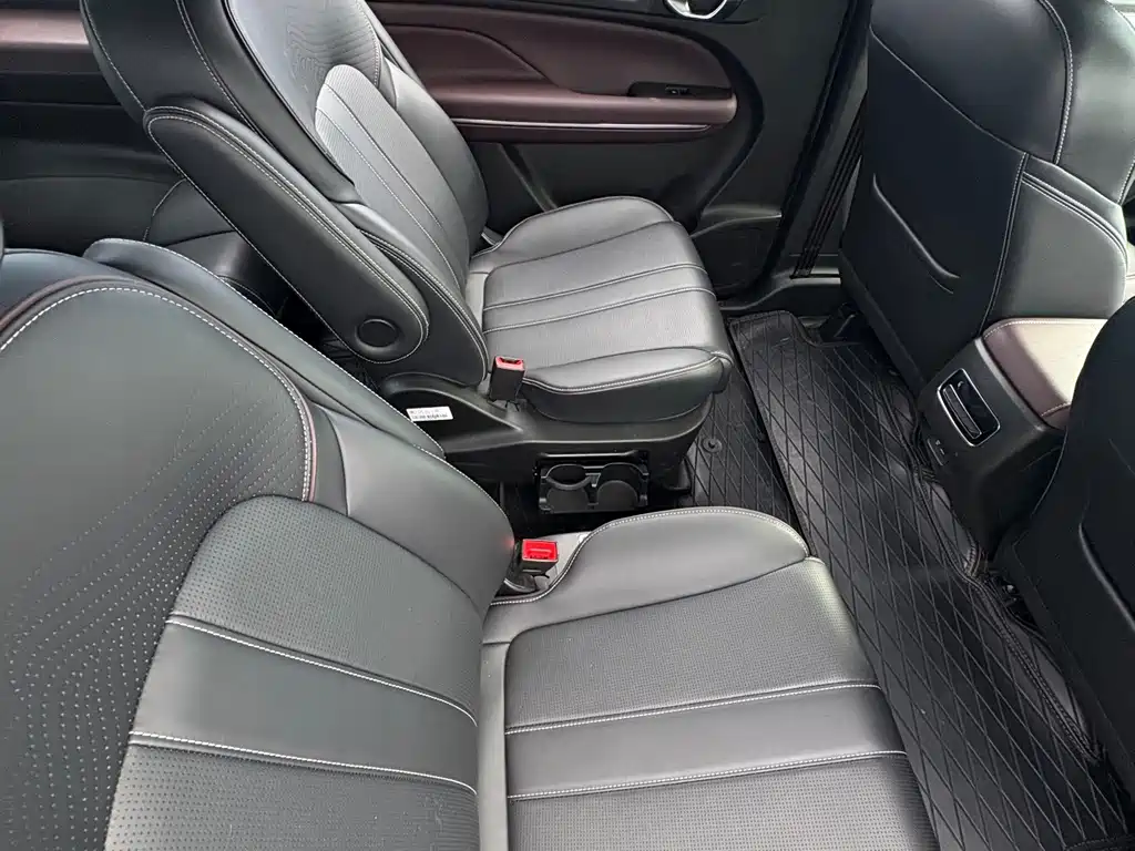 GAC Motor Trumpchi M6 — фото 11