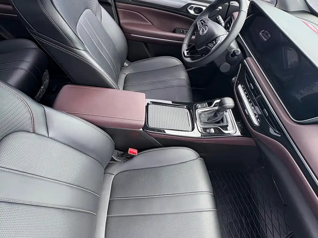 GAC Motor Trumpchi M6 — фото 7