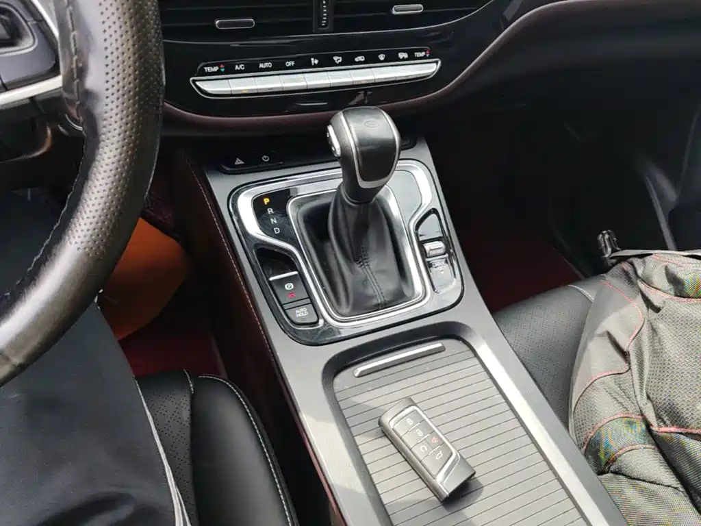 GAC Motor Trumpchi M6 — фото 14