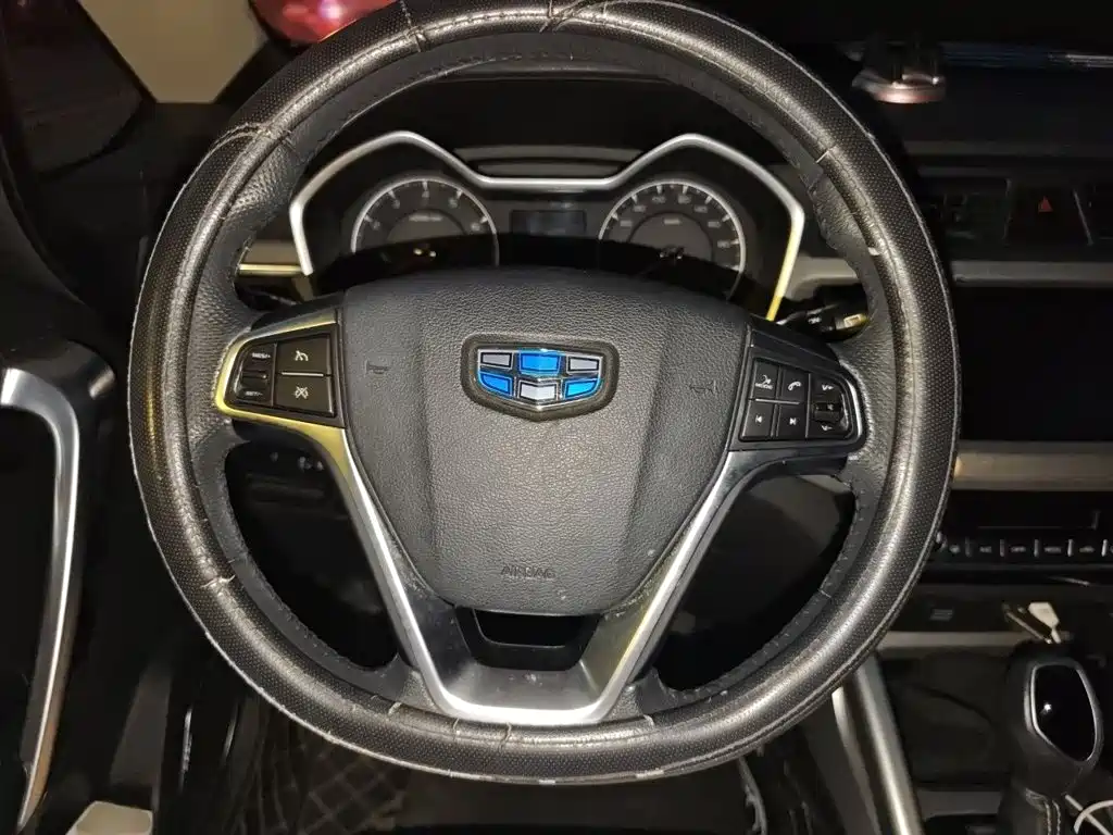 Geely Vision X3 — фото 3