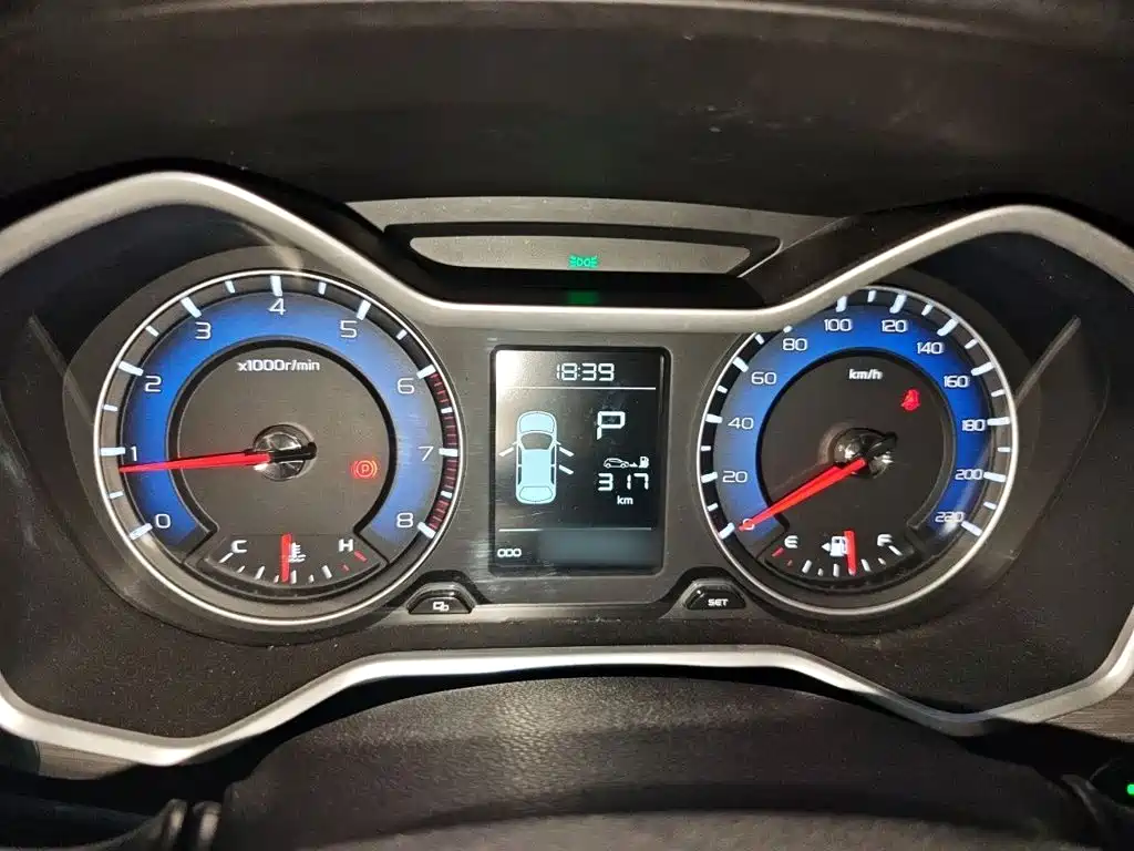 Geely Vision X3 — фото 4