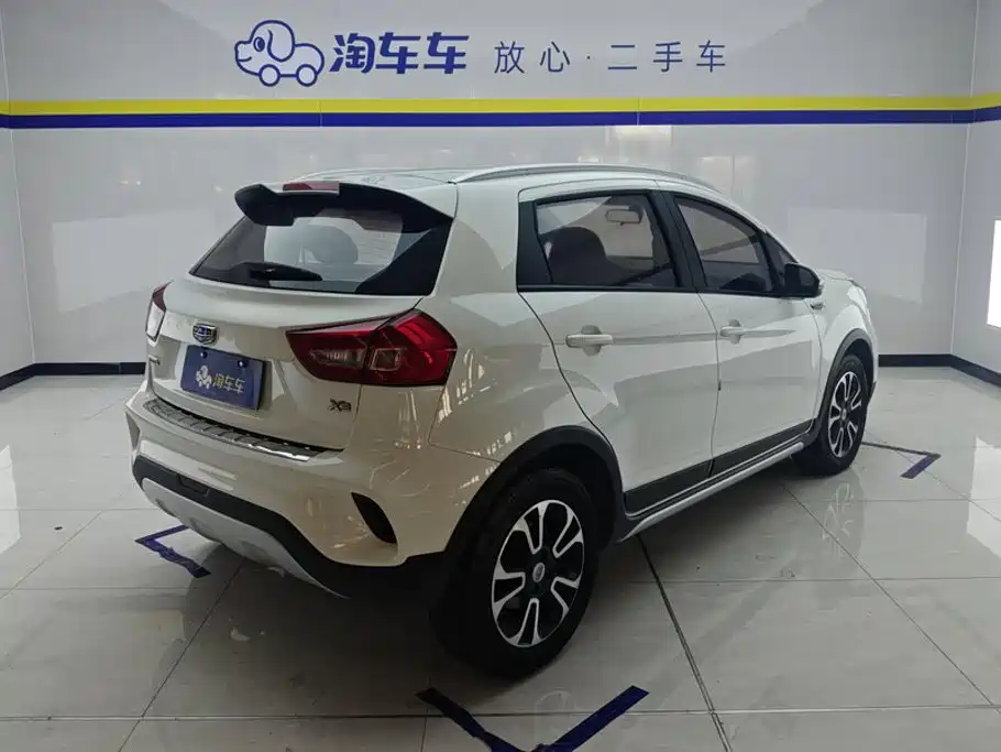 Geely Vision X3 — фото 3