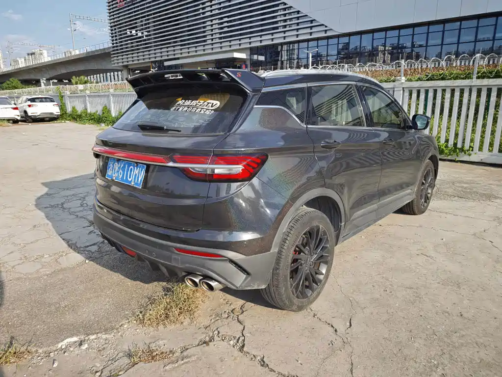 Geely Binyue — фото 10