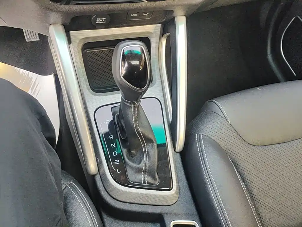 Geely Vision X3 — фото 14
