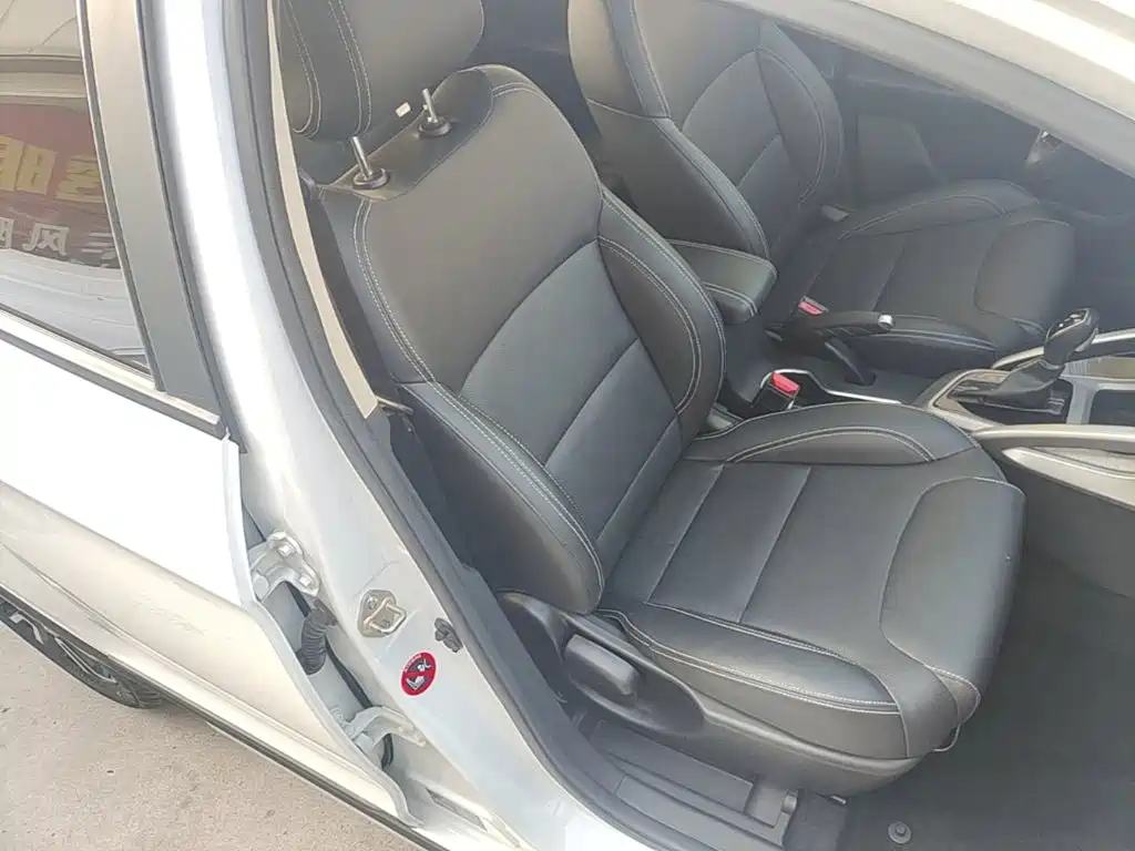 Geely Vision X3 — фото 25