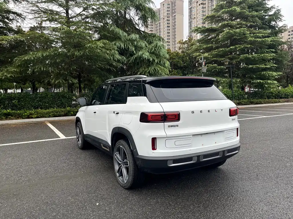 Geely Icon — фото 6