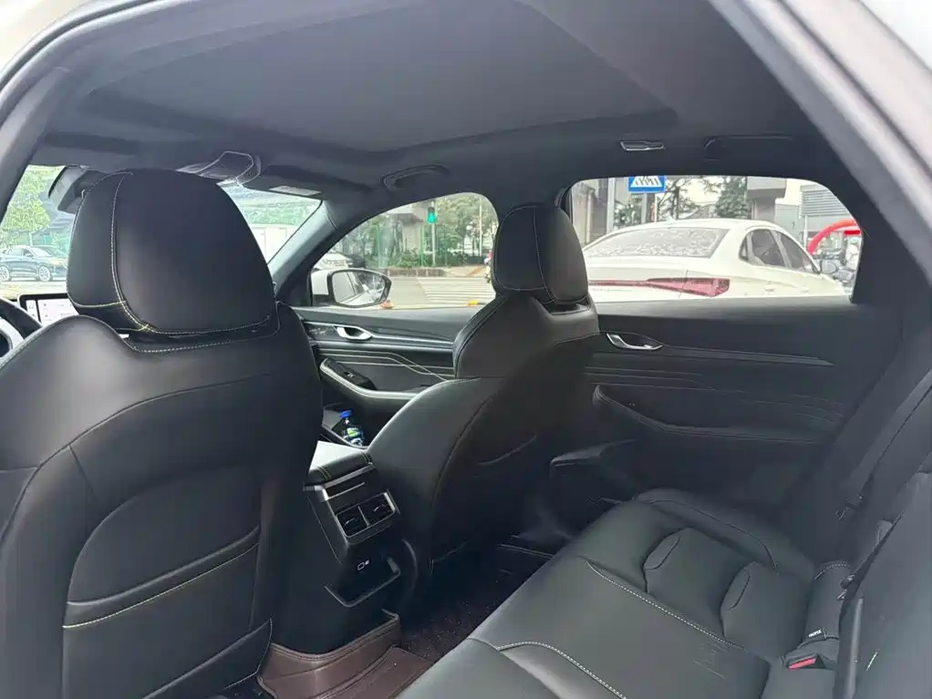 Geely Xingrui — фото 10