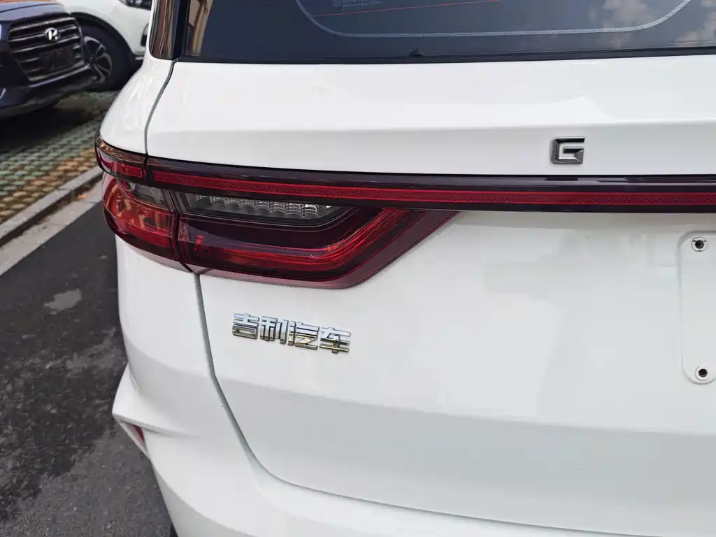 Geely Vision X6 — фото 11