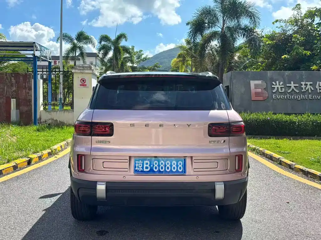 Geely Icon — фото 8