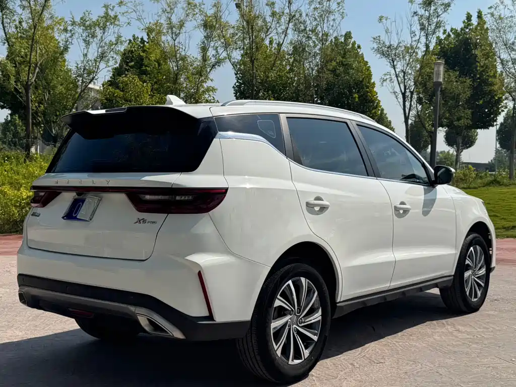 Geely Vision X6 — фото 4