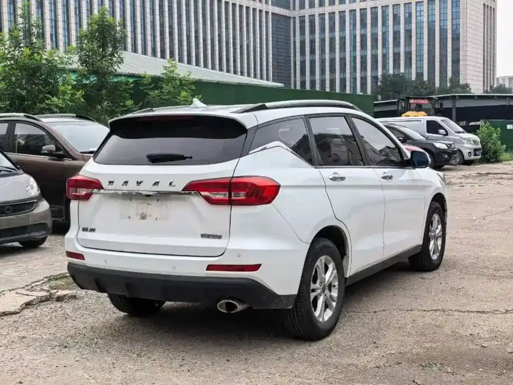 Haval M6 — фото 9