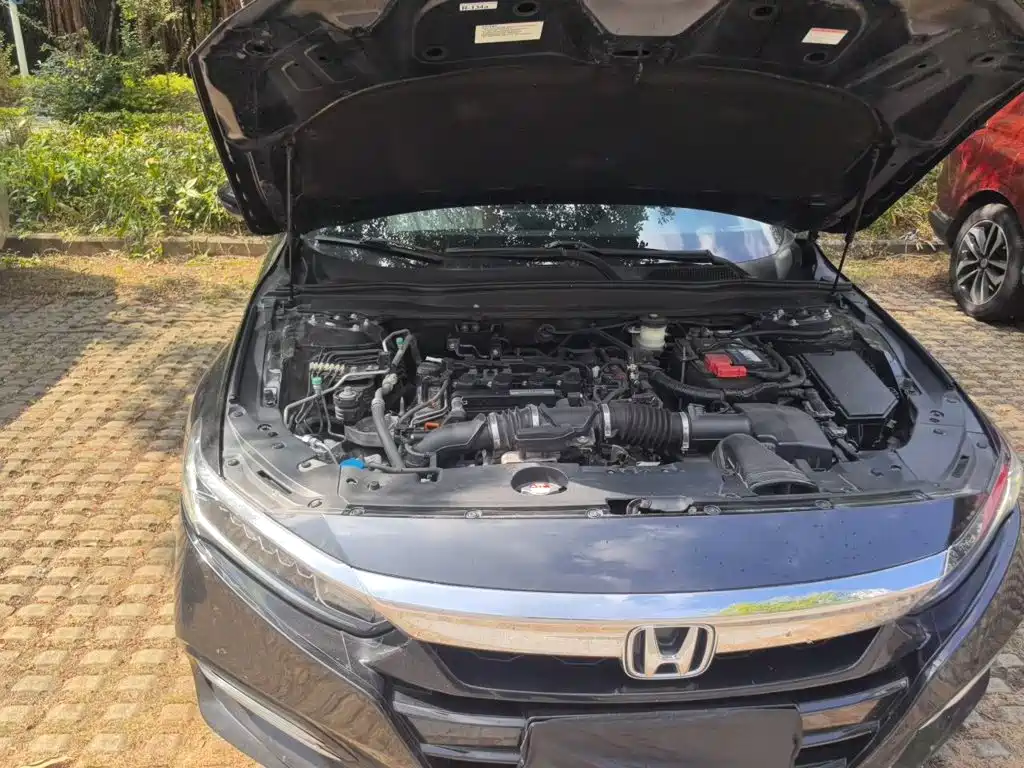 Honda Accord — фото 20