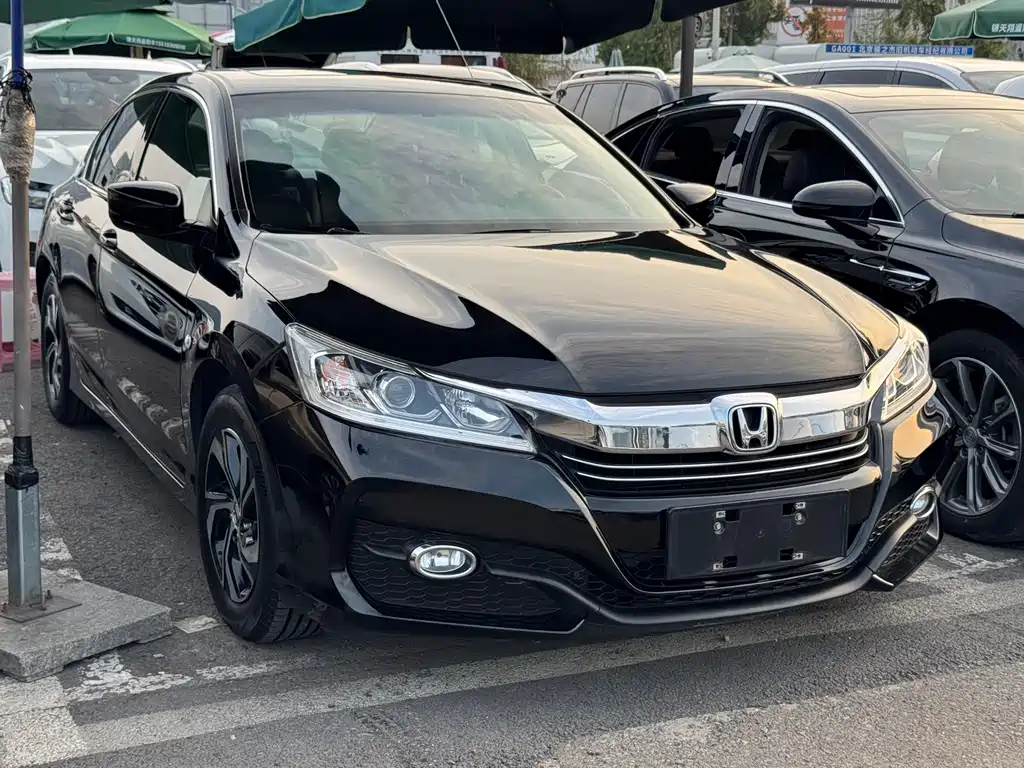 Honda Accord — фото 2