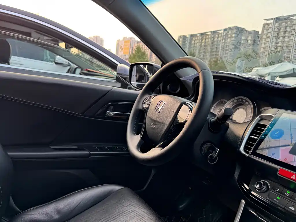 Honda Accord — фото 13