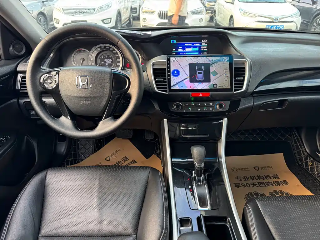 Honda Accord — фото 10