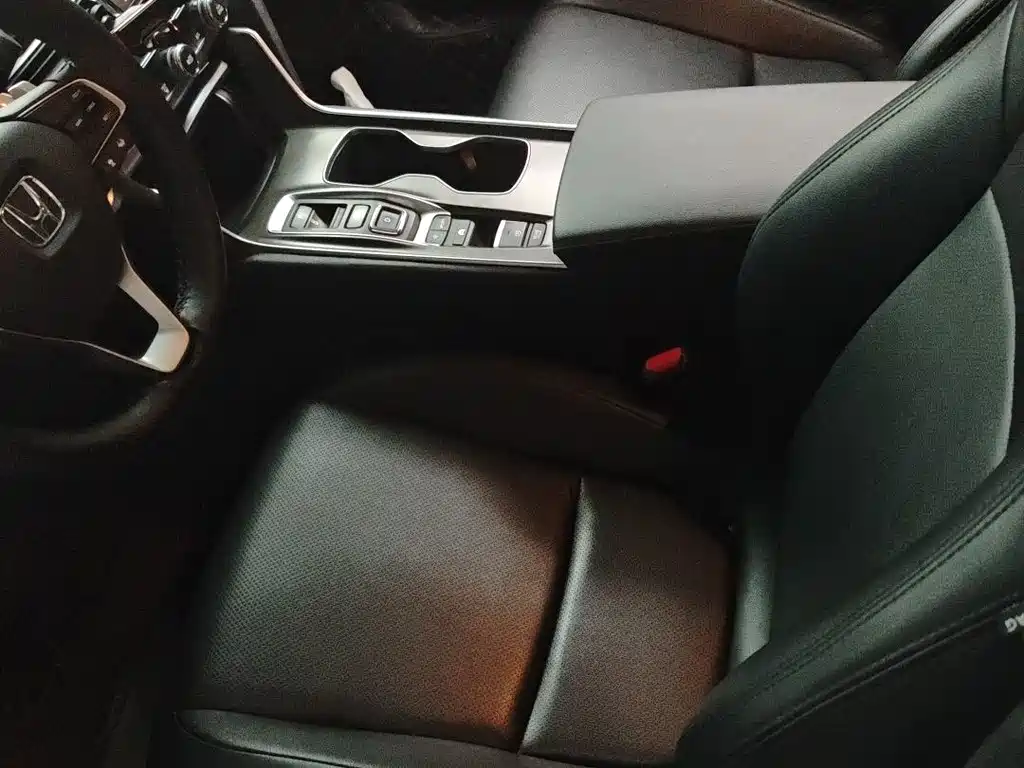 Honda Accord — фото 4
