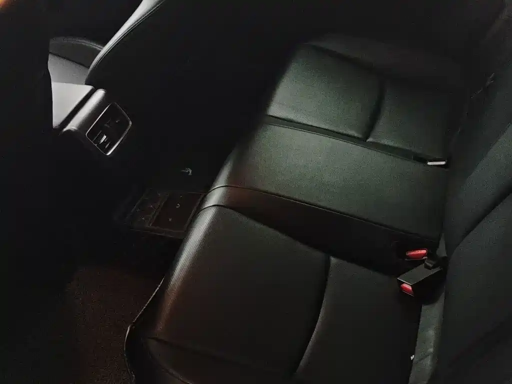 Honda Accord — фото 5