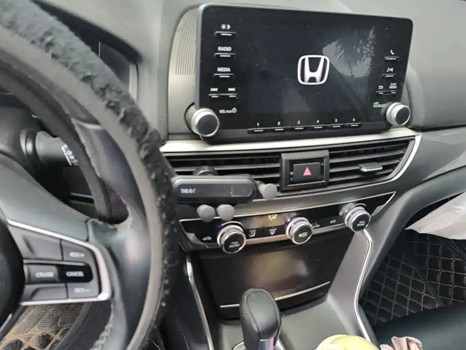Honda Accord — фото 13