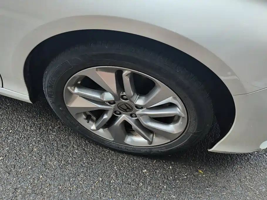Honda Accord — фото 6