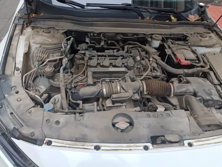 Honda Accord — фото 10