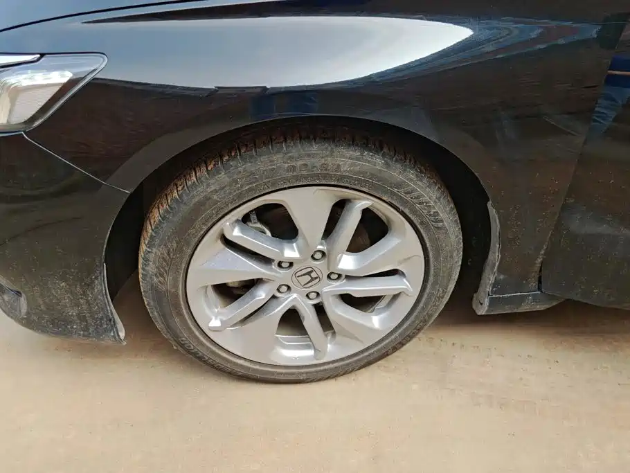 Honda Accord — фото 6