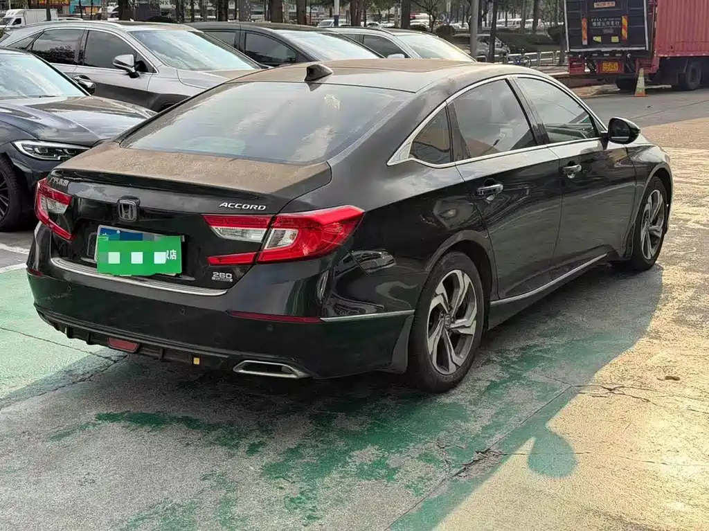Honda Accord — фото 5