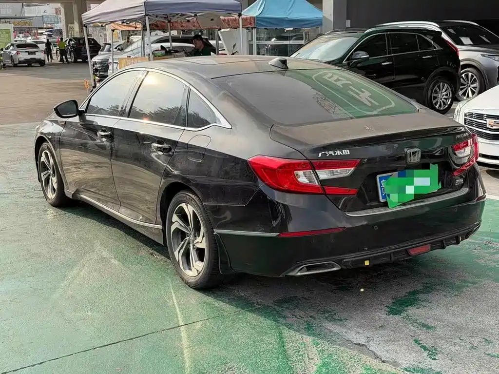 Honda Accord — фото 6