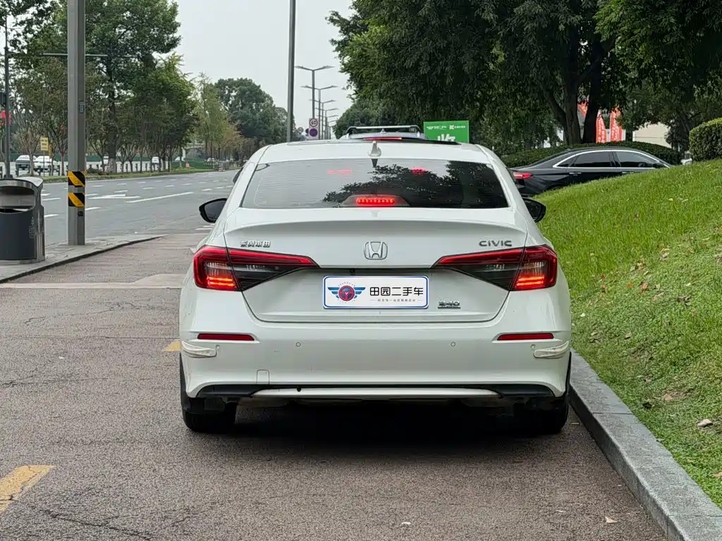 Honda Civic — фото 5