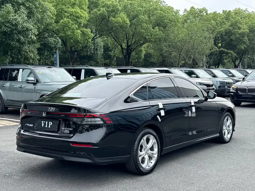 Honda Accord — фото 22