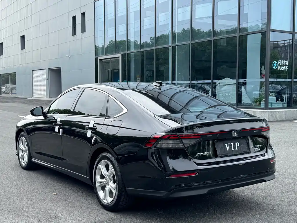 Honda Accord — фото 24
