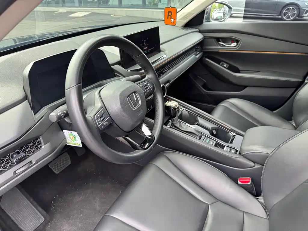 Honda Accord — фото 7